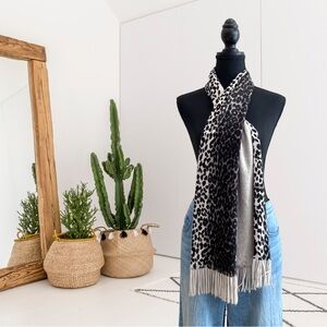 Echo Leopard Print Soft Acrylic Fringe Edge Scarf